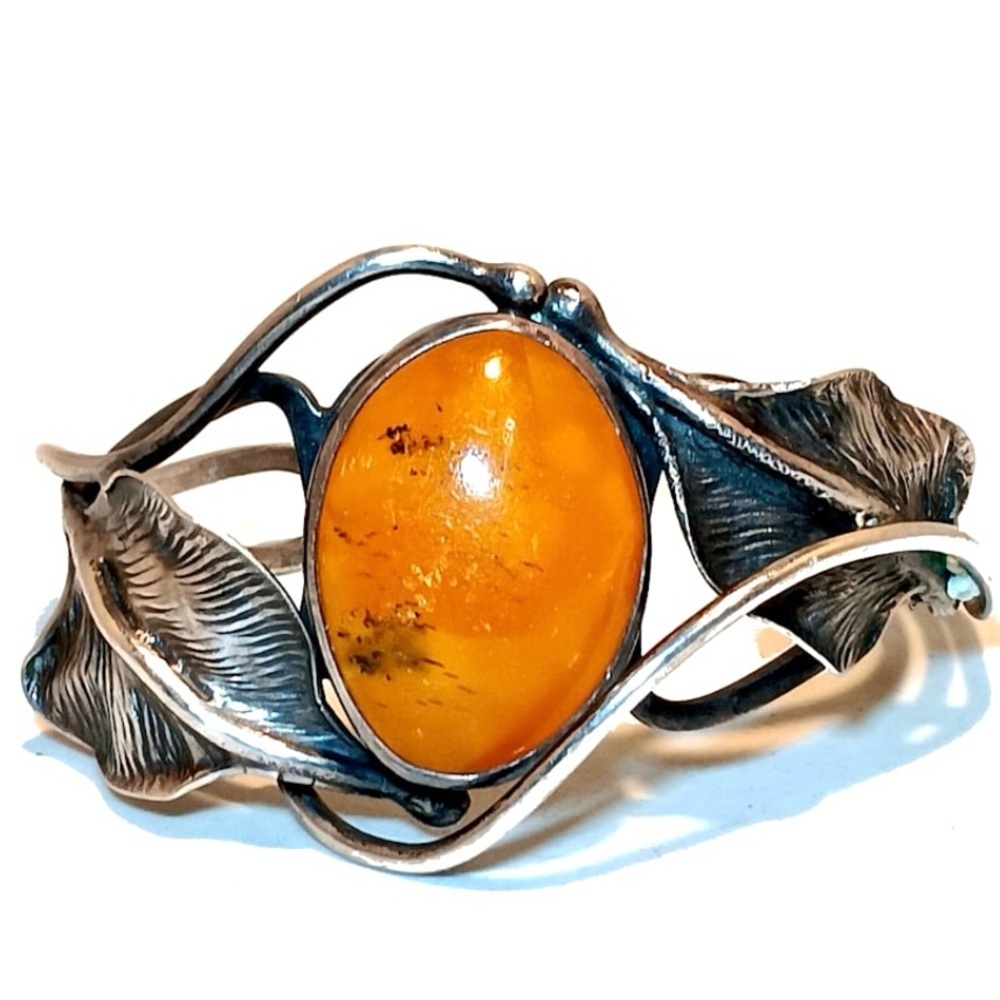 Southwestern Sterling and Amber cuff bracelet, EUC, szM